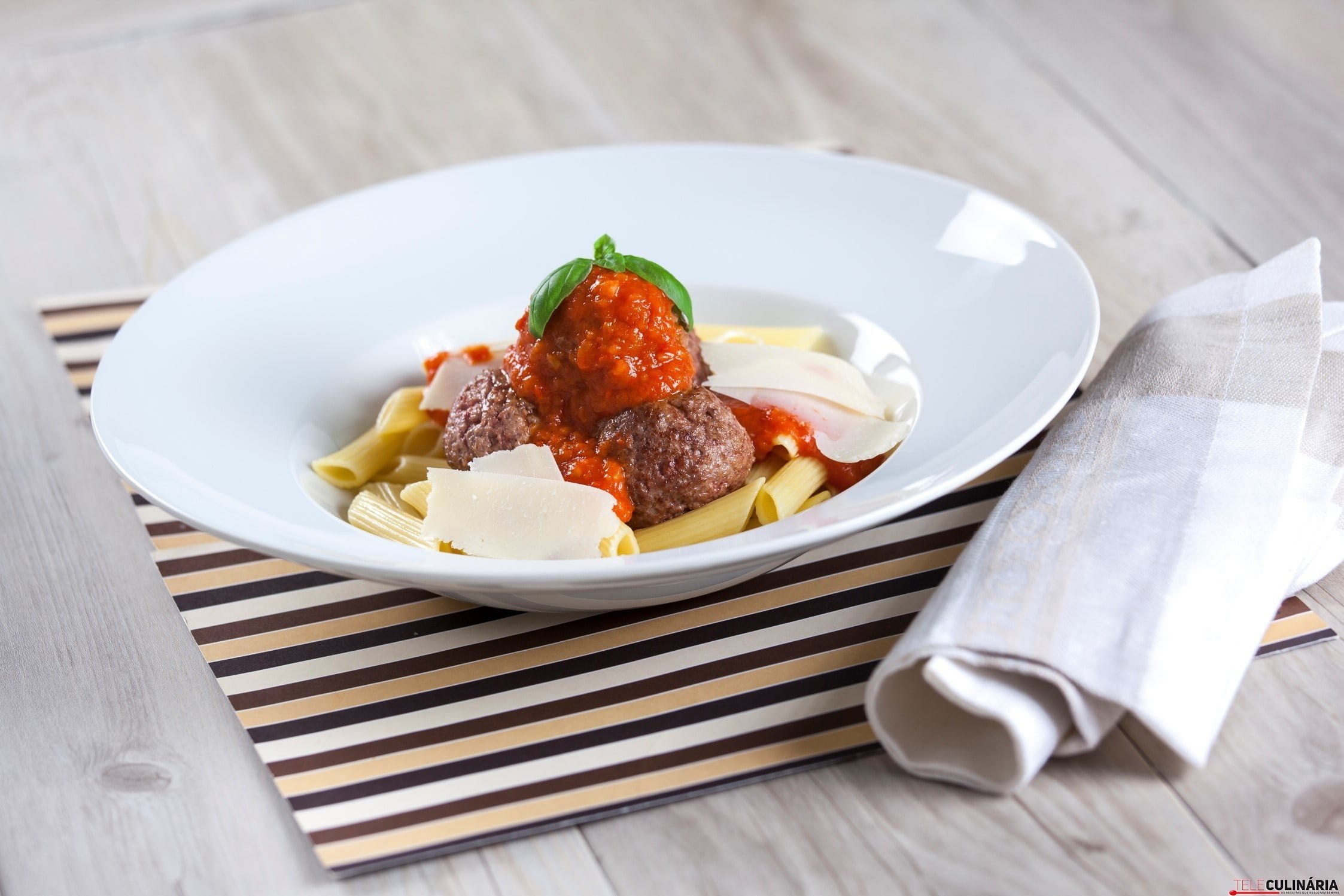 Almondegas de Carne com Parmesao TC-4 (Custom)