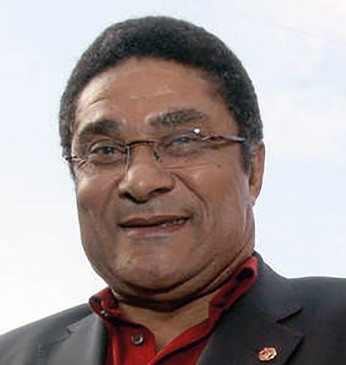 Eusebio-da-Silva-Ferreira (Custom)