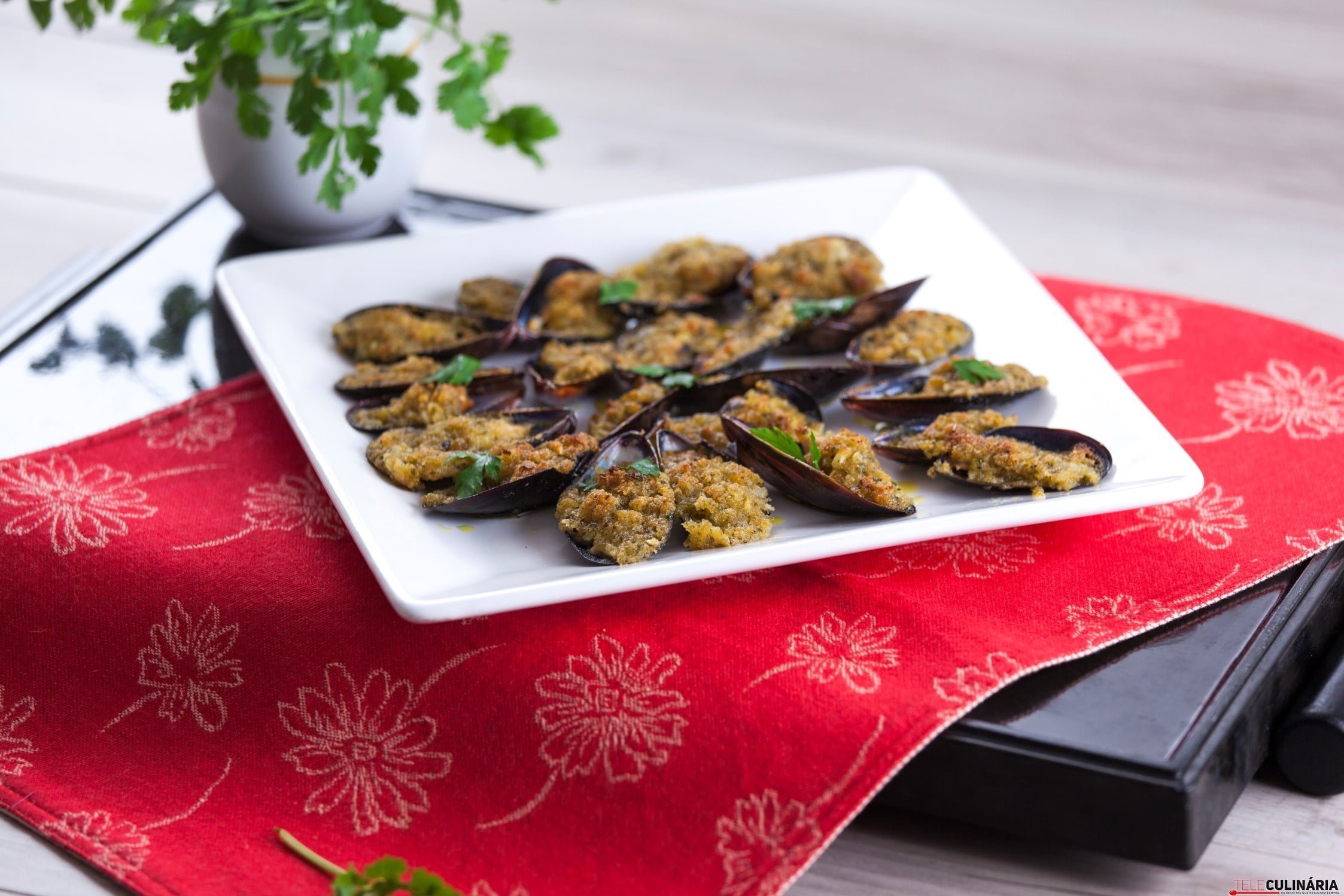 Mexilhoes Au Gratin-receitas-telculinaria-TC_005 (Custom)