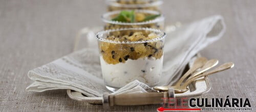 Mousse de maracujá e gelatina