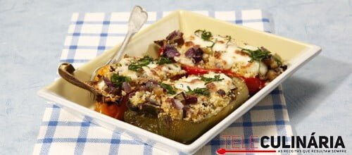 Pimentos gratinados com cuscuz
