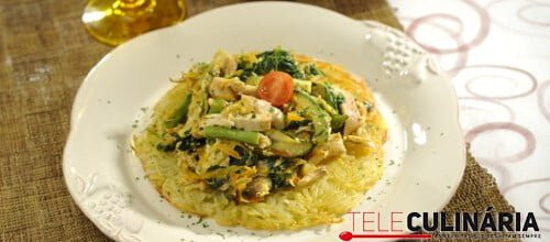 Palheta de legumes e frango
