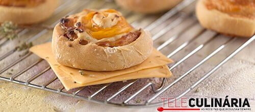 Caracóis de queijo e fiambre