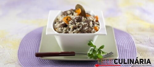 Arroz de carne de vaca e legumes