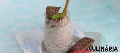 Serradura de bolachas de chocolate