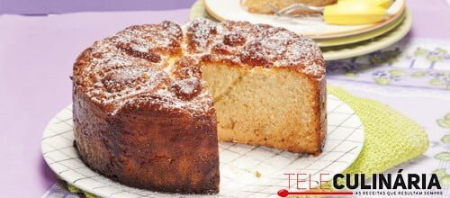 Bolo lêvedo com leite condensado