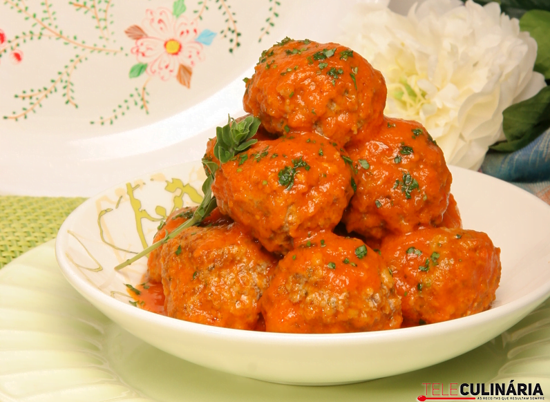 Almôndegas de carne à moda da Avó