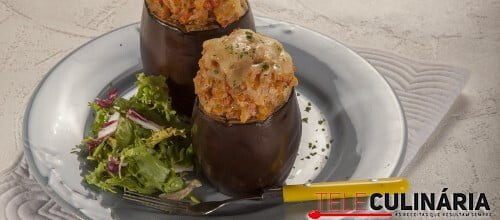 Beringelas recheadas com queijo