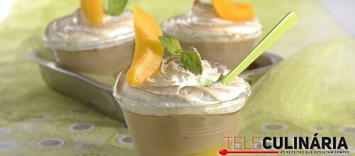 Creme de pêssegos merengado