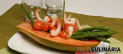 Salada de espargos com mamão