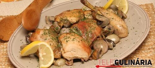 Frango no forno com chalotas