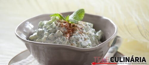 Salada de pepino curado