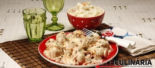 Almôndegas de peru com cogumelos e tomilho