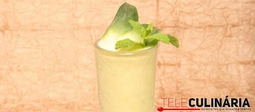 Cocktail de ananás com gin