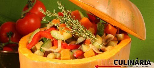 Legumes estufados na abóbora