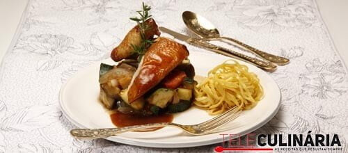 Supremos de galinhola com creme Carmessita