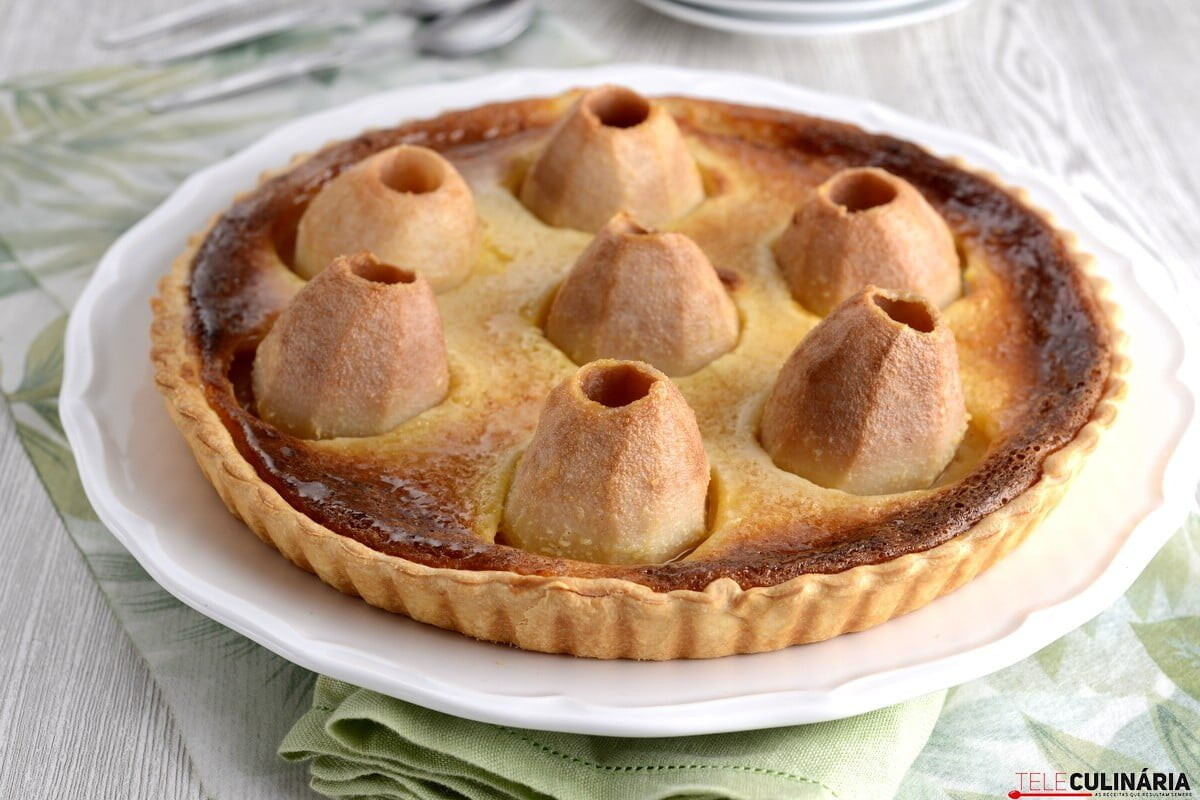 Tarte de peras inteiras