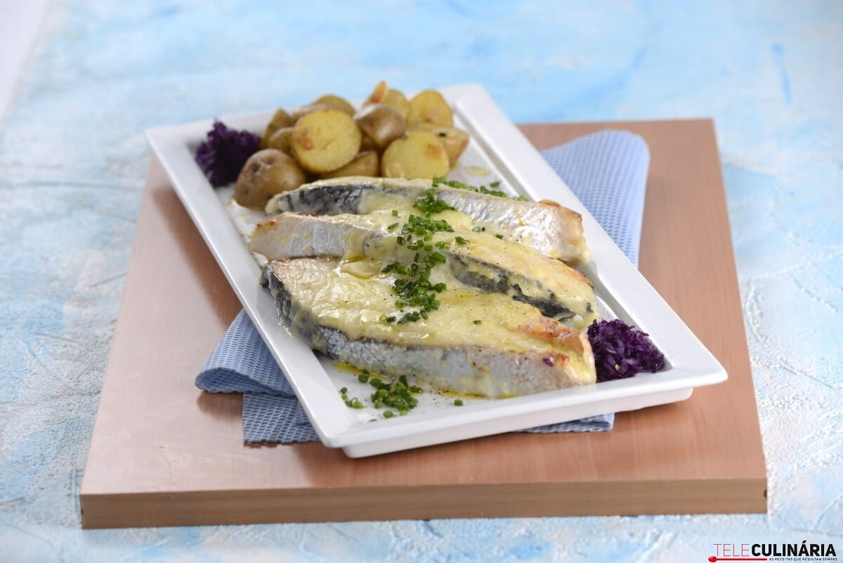 Salmão gratinado no forno