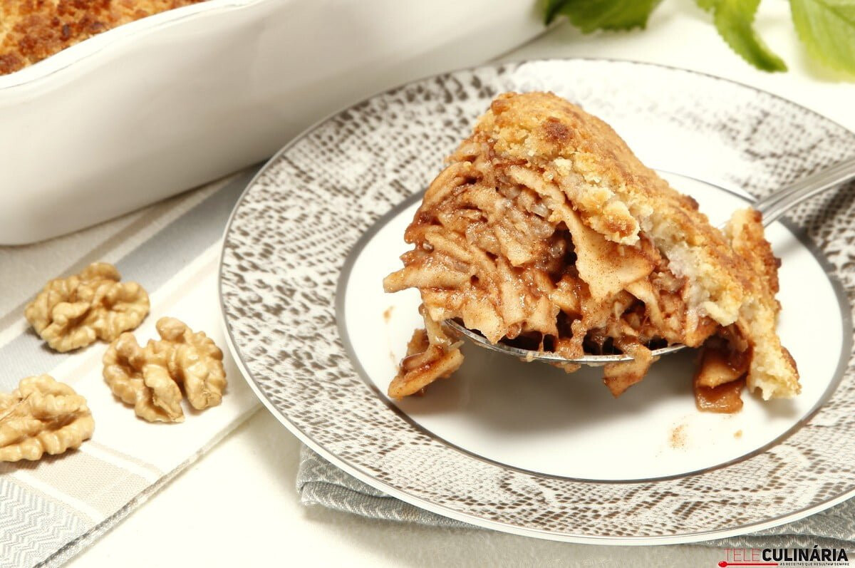 Crumble de maçã com nozes