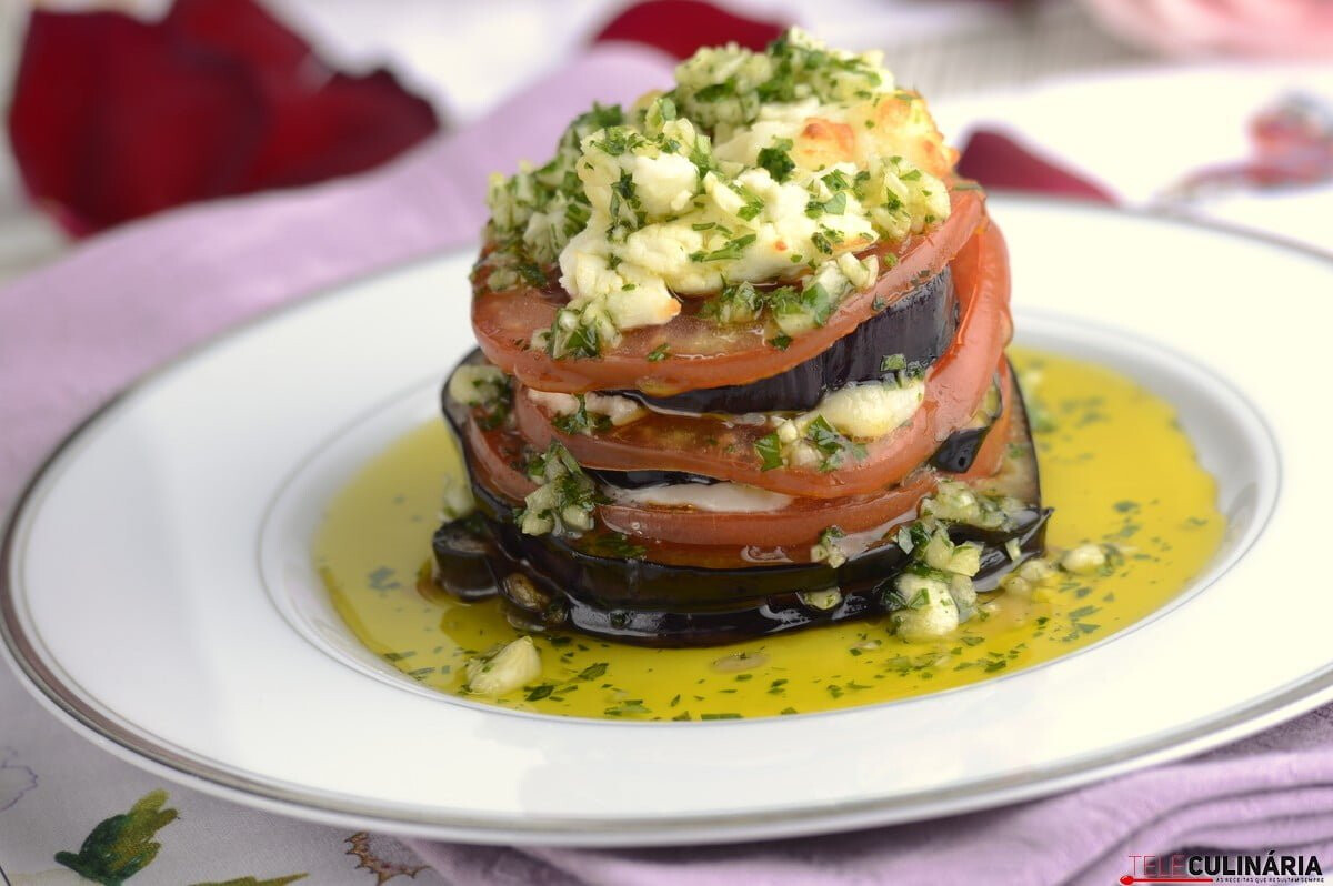 Beringela gratinada com queijo