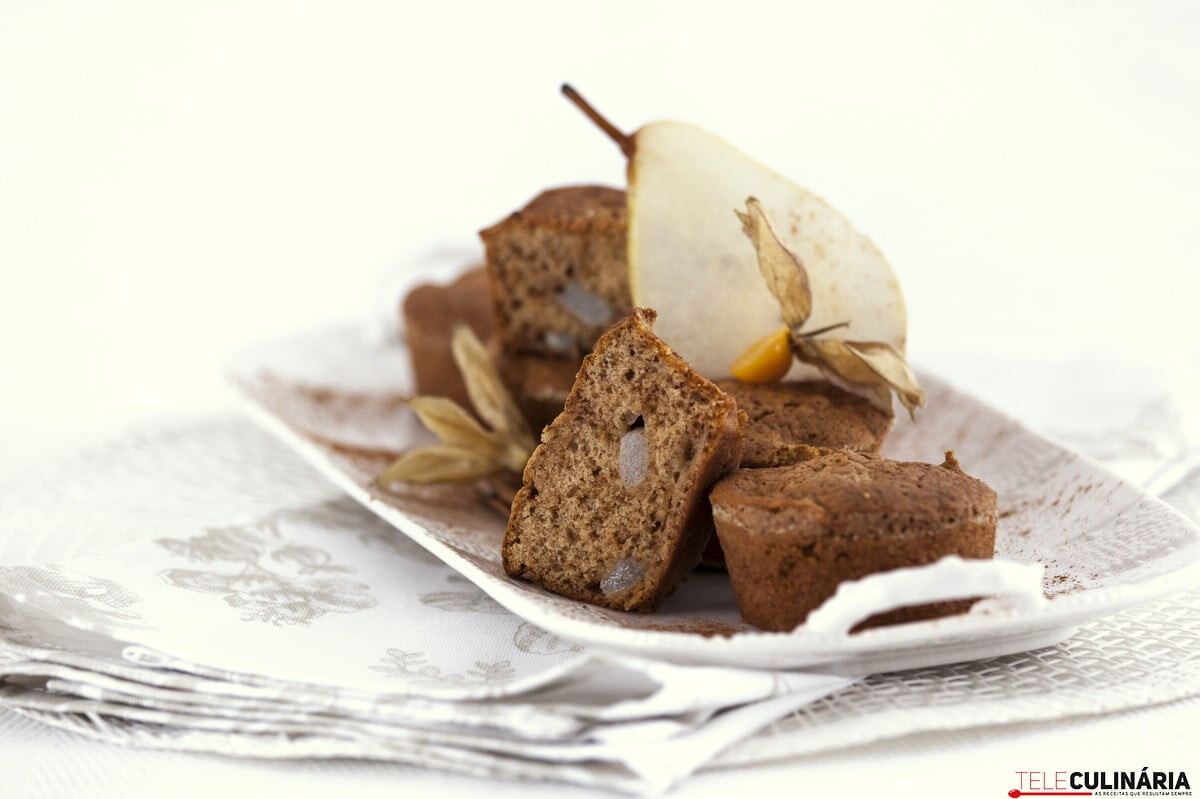 Queques de pêra e canela