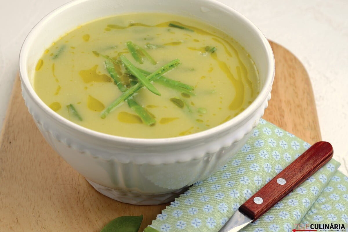 Creme de ervilhas-de-quebrar com cominhos