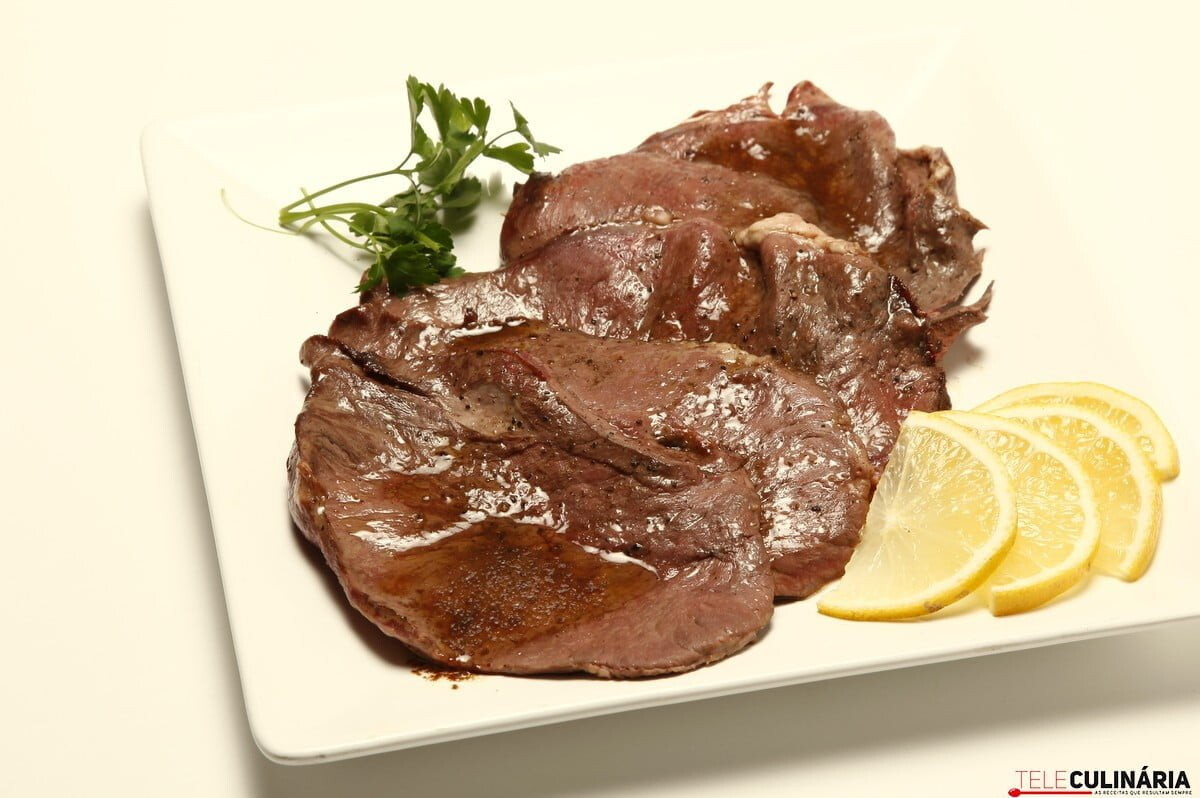 Bifes de coração com brandy