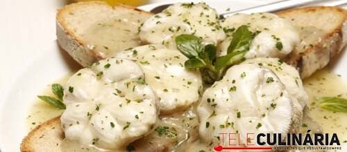 Cação no tacho com poejos