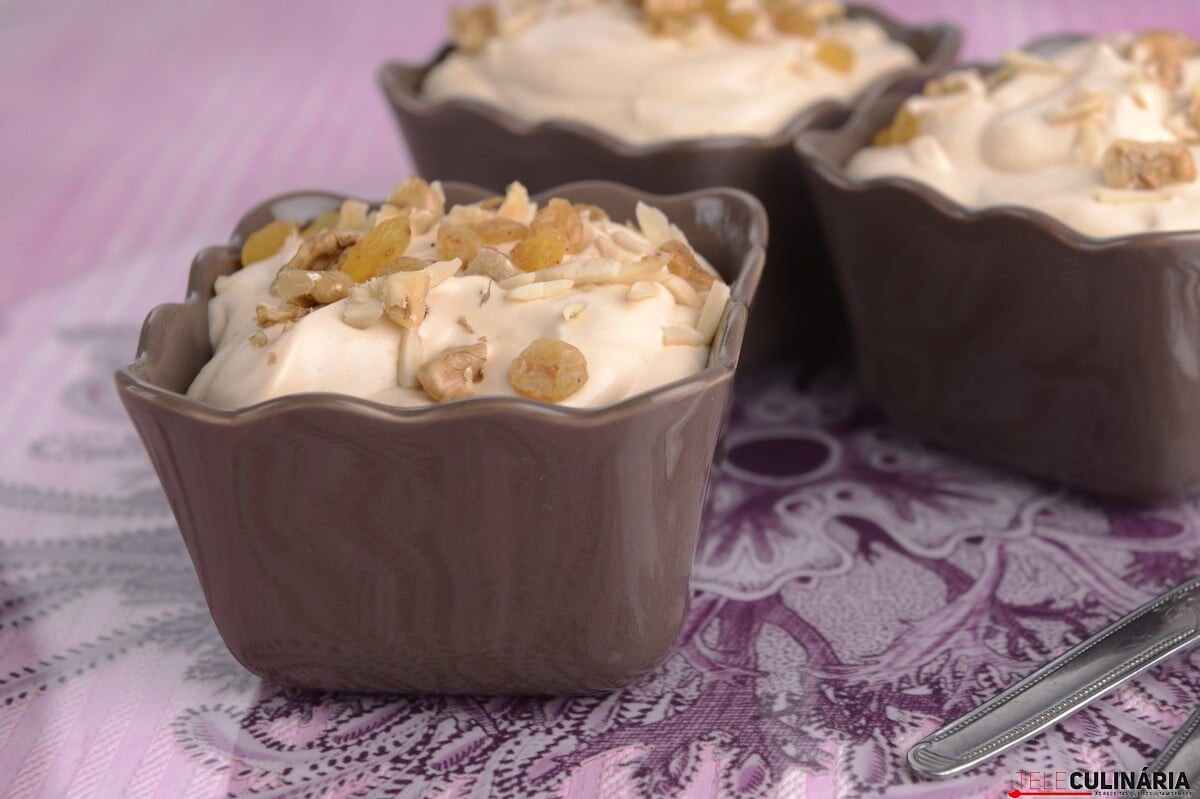 Creme de leite condensado com frutos secos