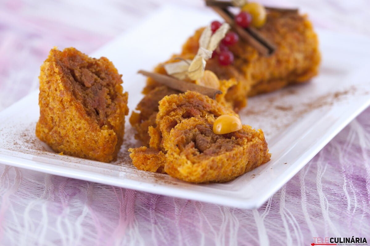 Torta de cenoura e canela