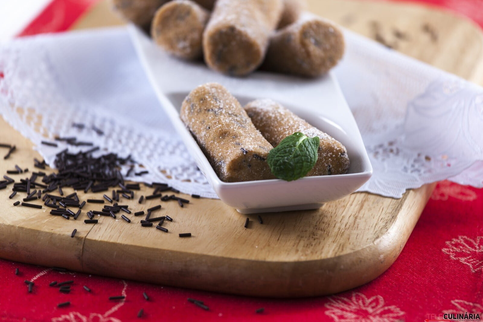 Croquetes de bolacha com pepitas de chocolate