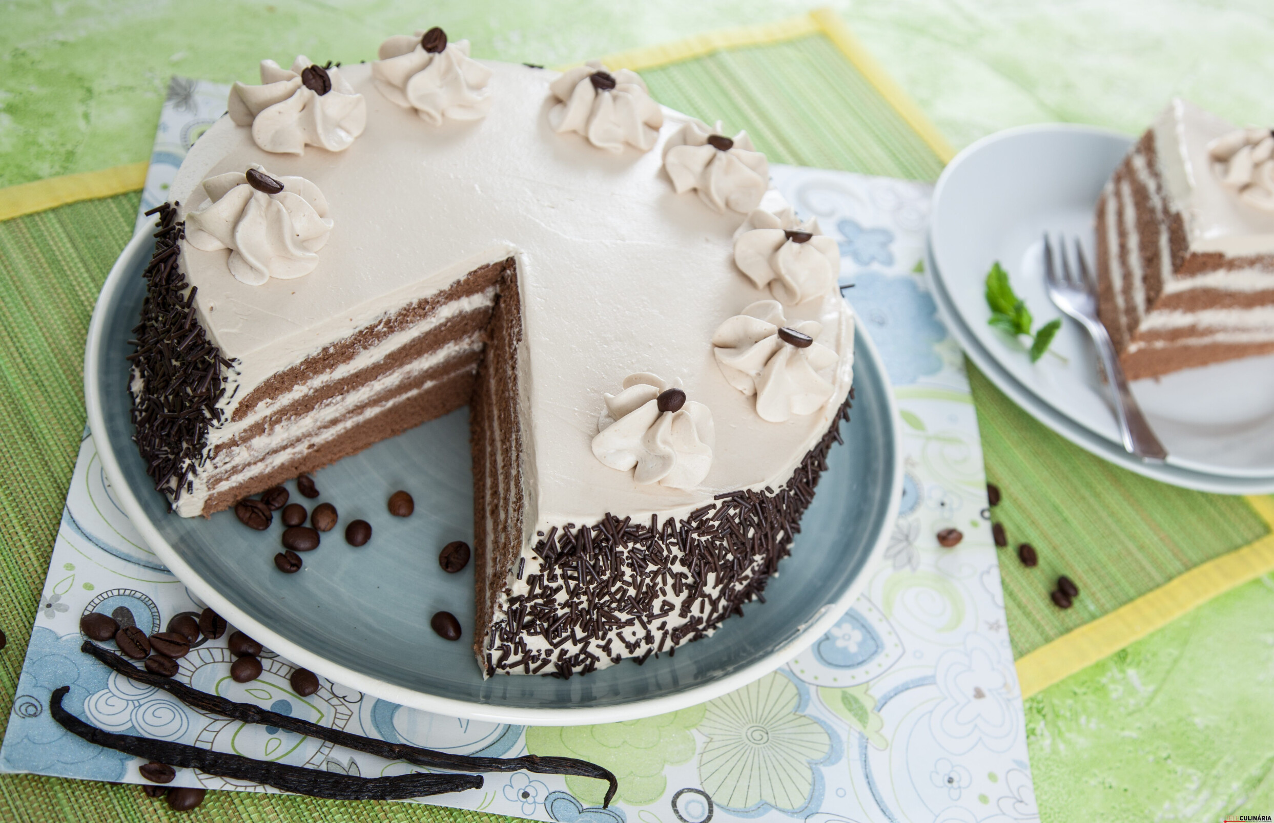 Bolo de chocolate com creme de café (para robot)