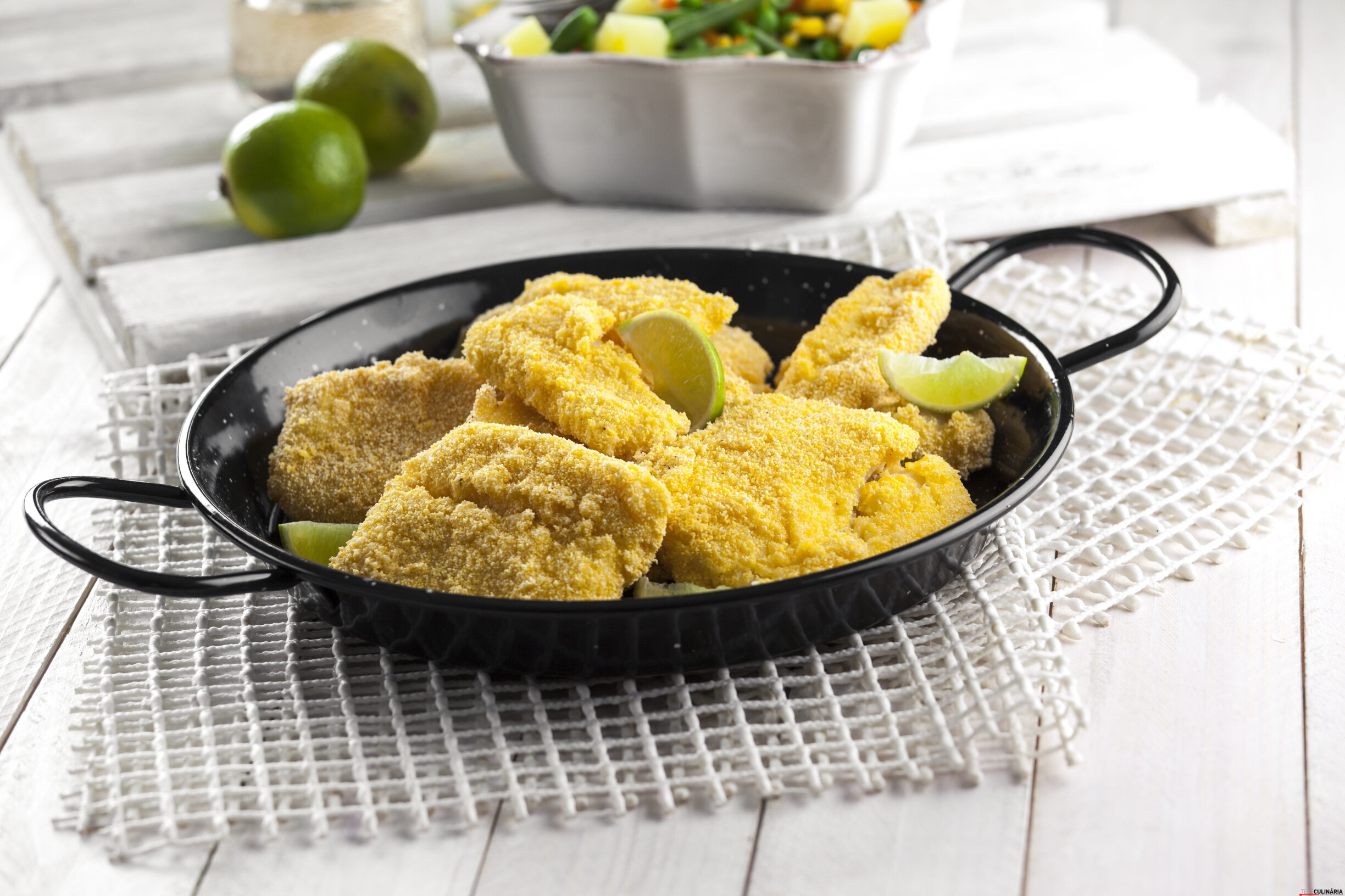 Filetes panados com salada russa