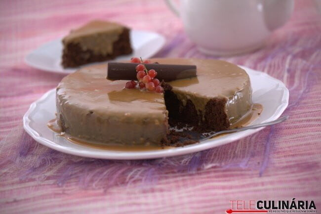 Chiffon de chocolate com leite condensado