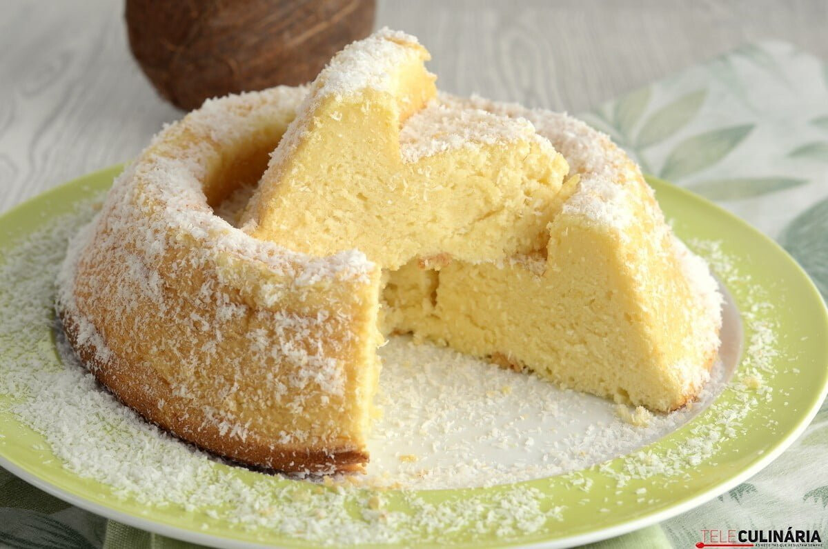 Bolo de coco e limão