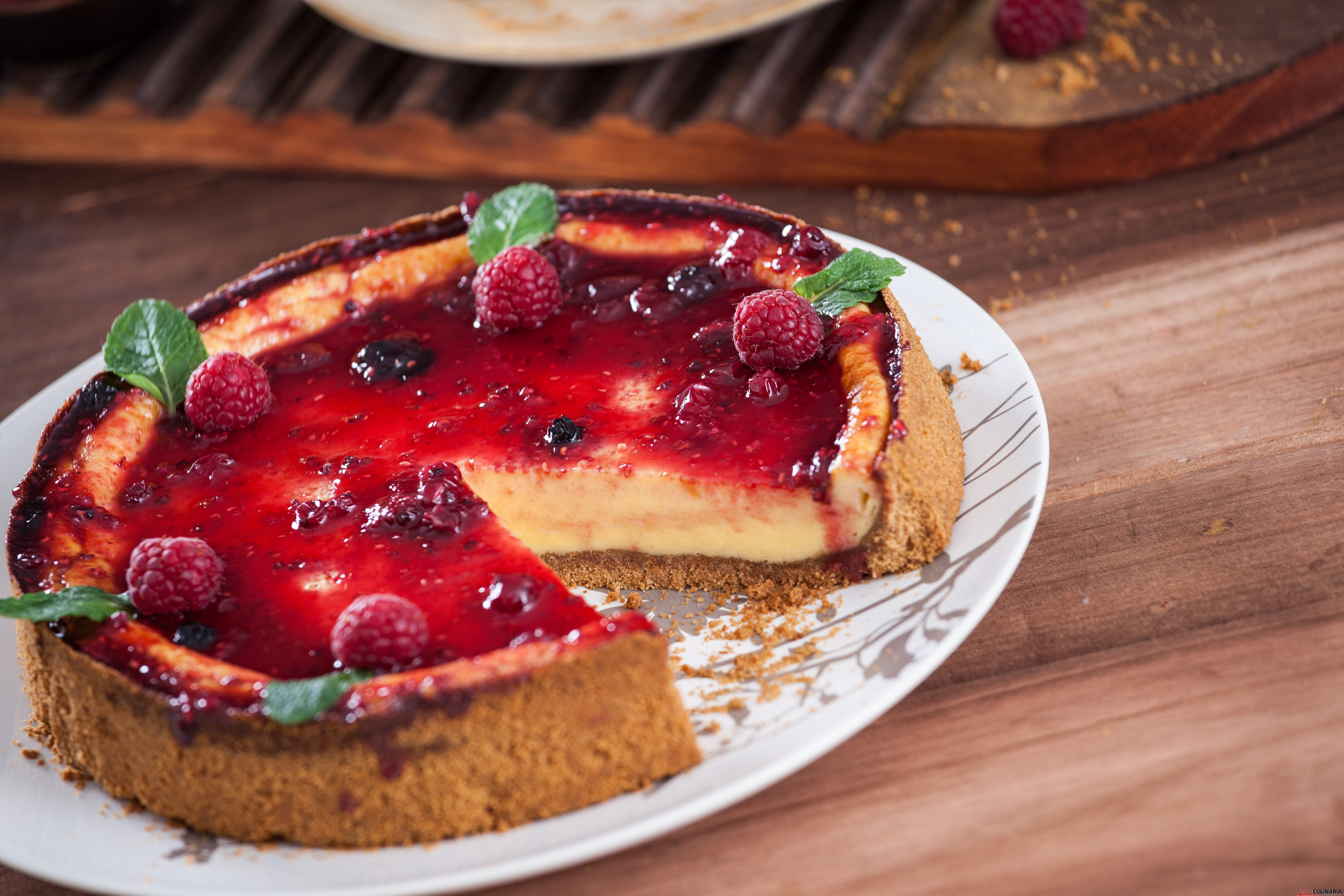 Cheesecake frutos vermelhos no forno