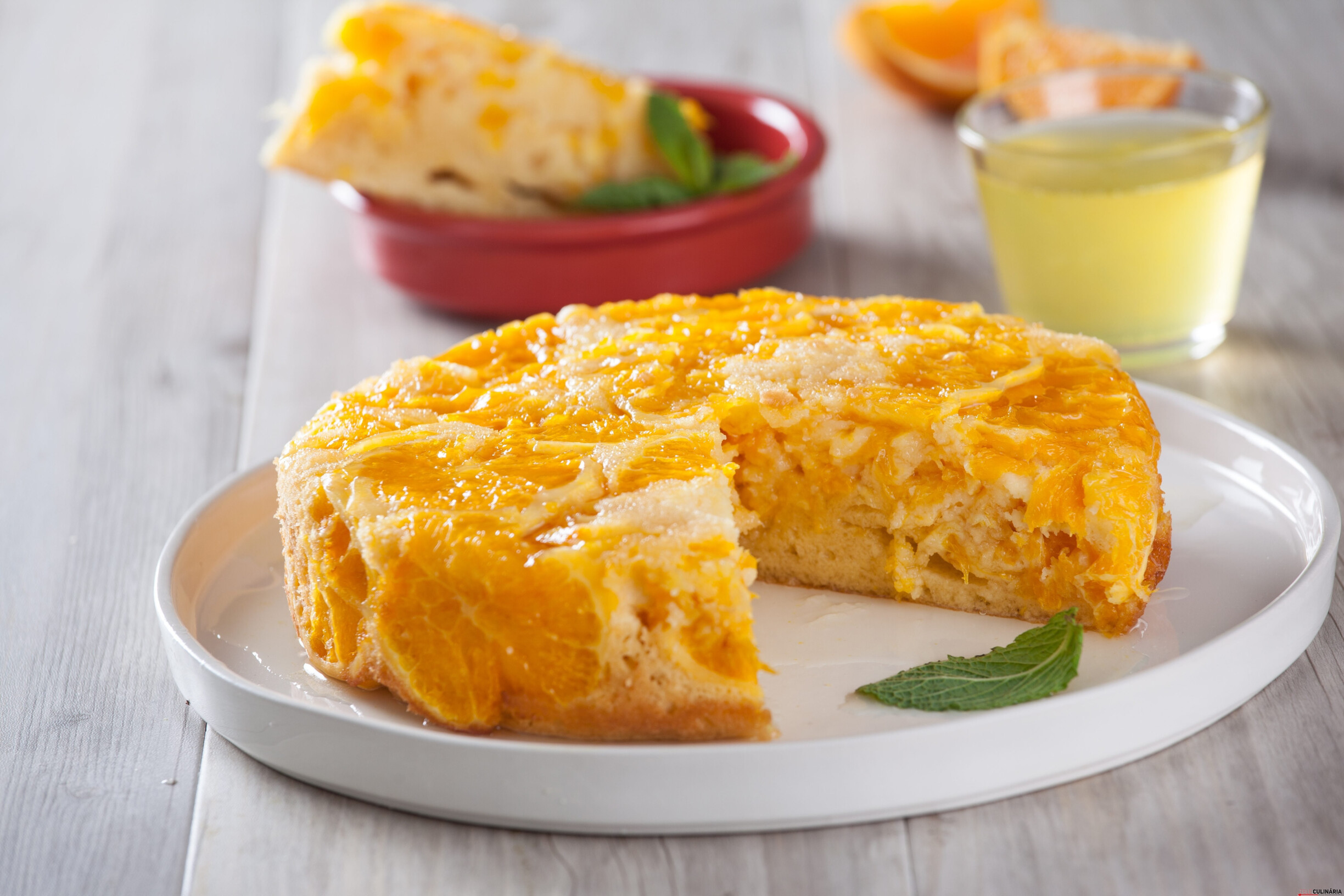 Receita de bolo de laranja molhadinho