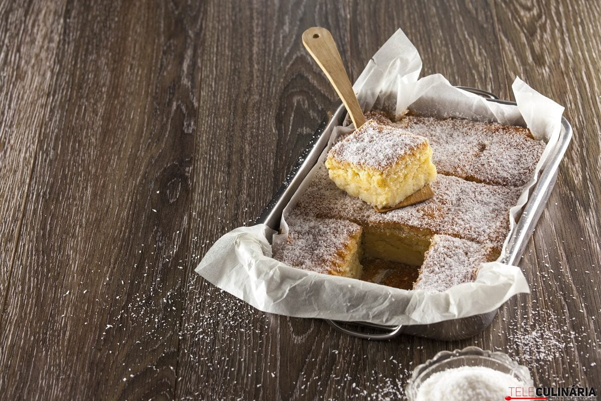 Bolo encharcado de coco (Robot de cozinha)