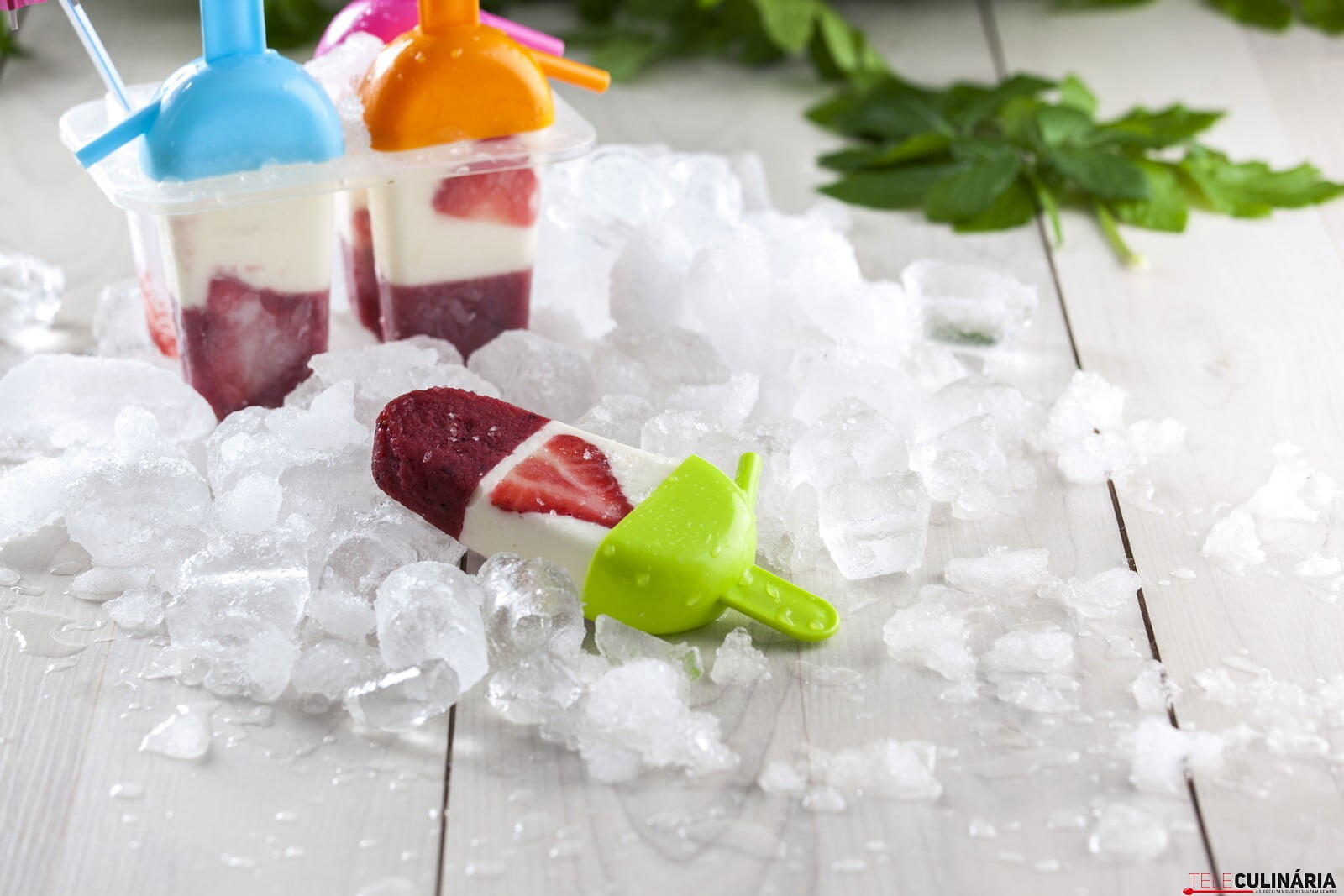 Gelado de iogurte e morango