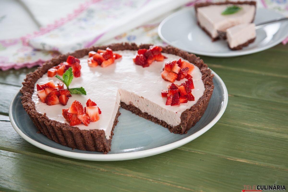 Tarte de chocolate e morangos