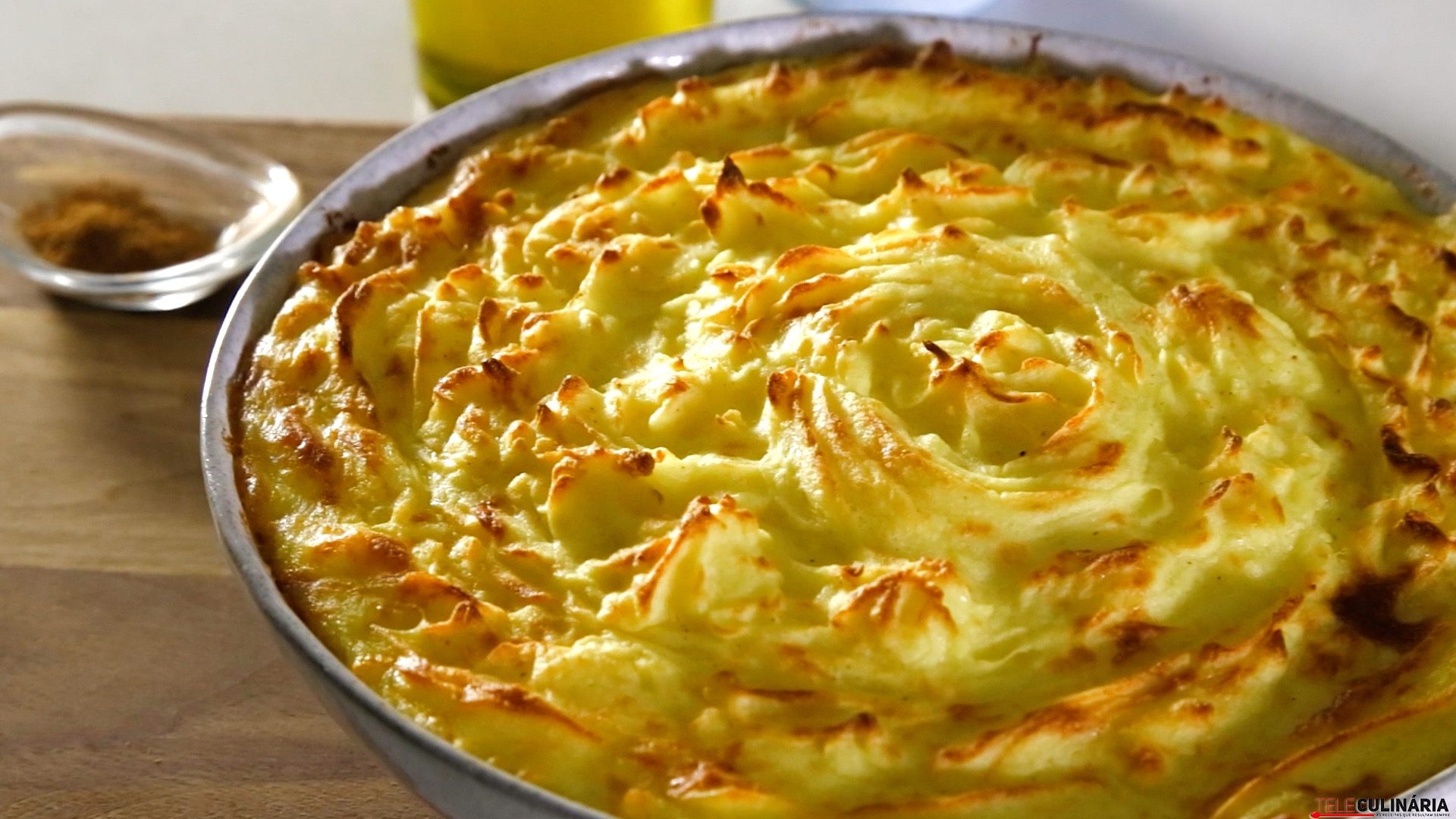 Empadão de peixe com delícias do mar