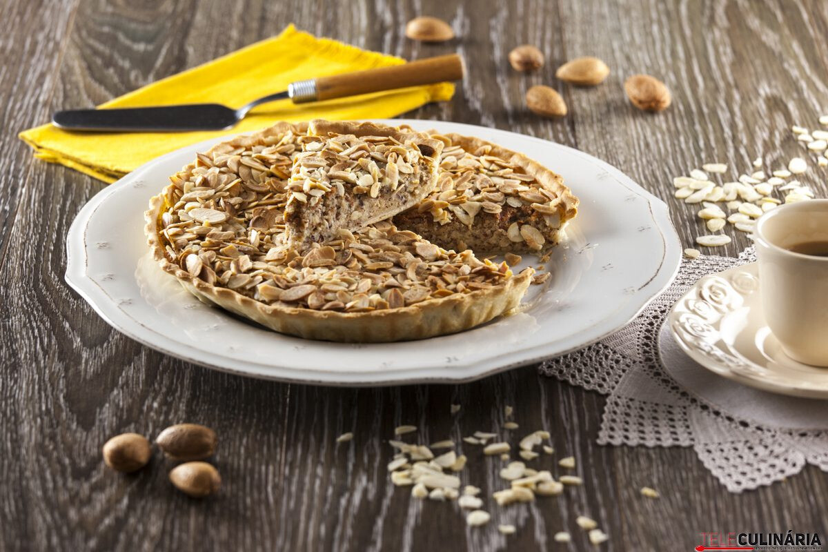 Tarte húmida de amêndoa