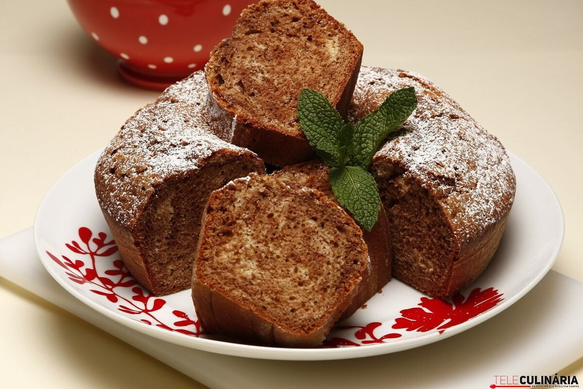 Bolo marmoreado com iogurte