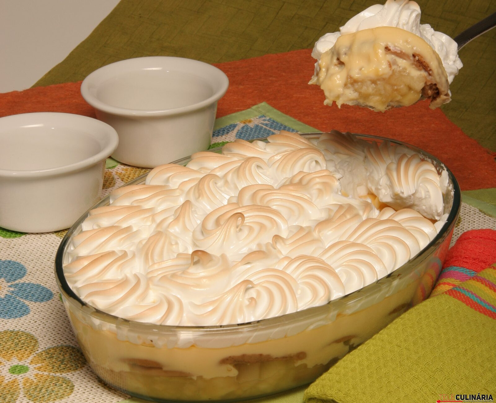 Surpresa de maçã merengada (robot de cozinha)