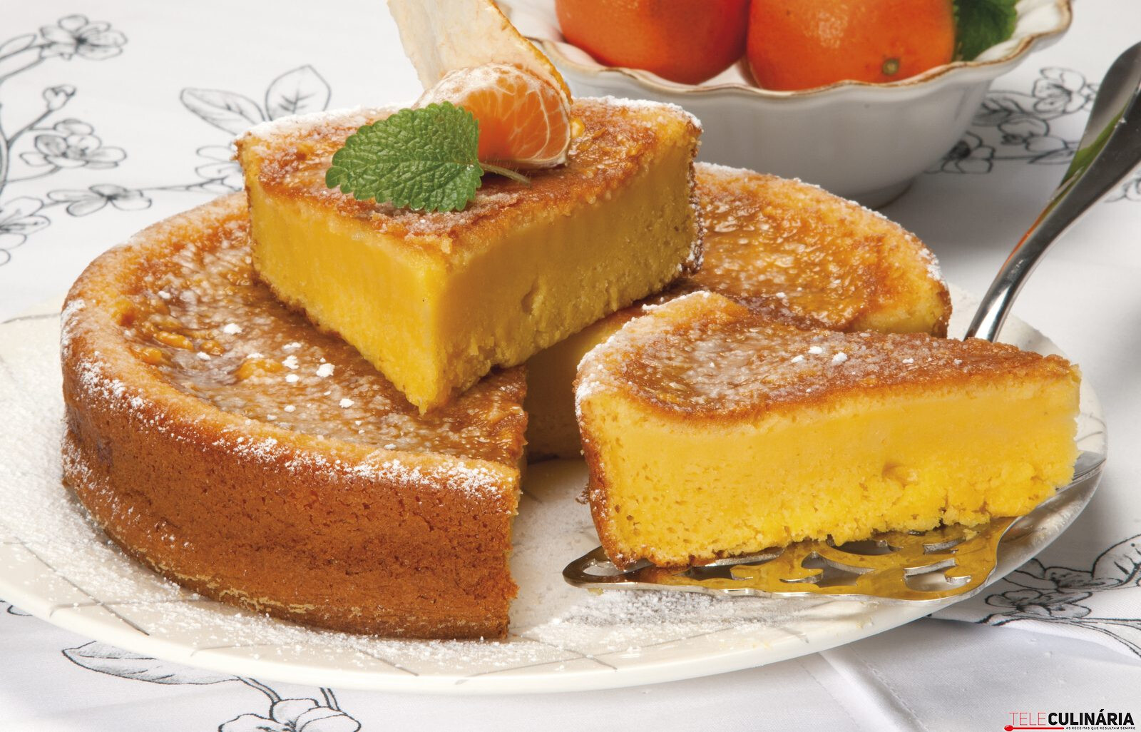 Bolo mousse de tangerina