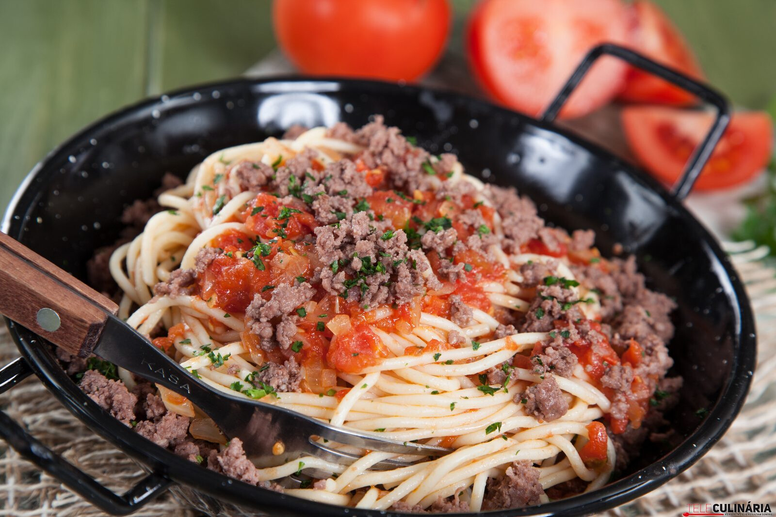 Esparguete com carne picada