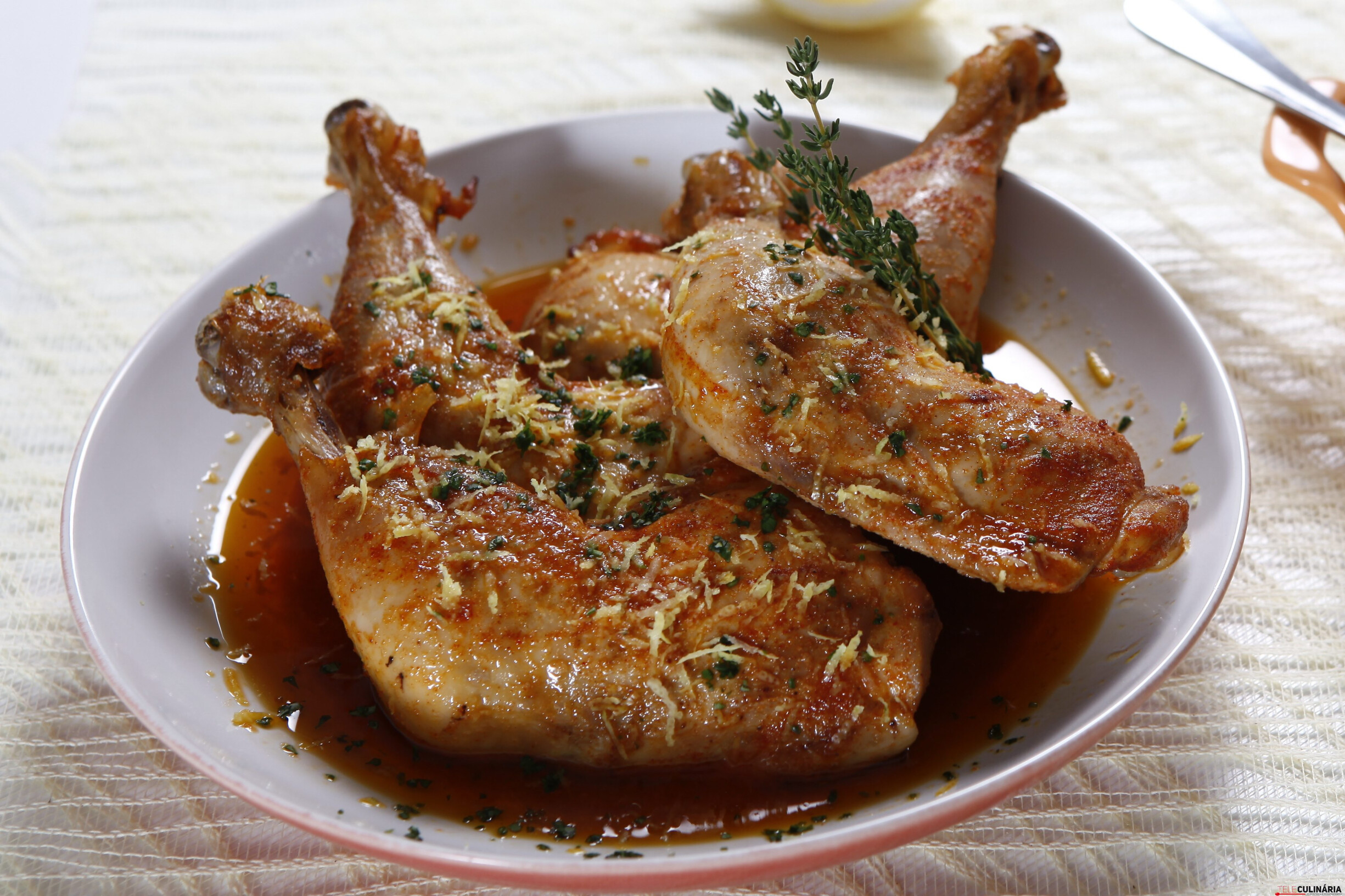 Pernas de frango à primavera