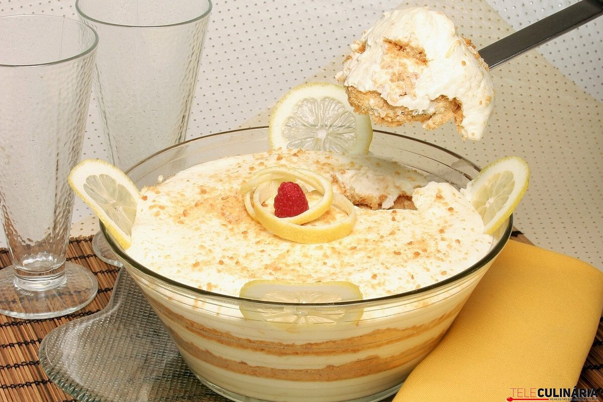 Creme de limão com bolachas