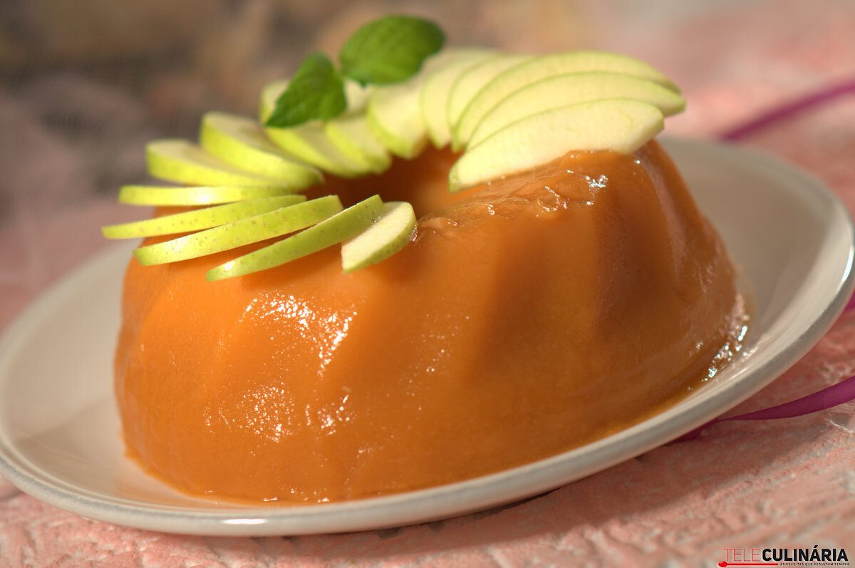 Gelatina de cenoura e maçã