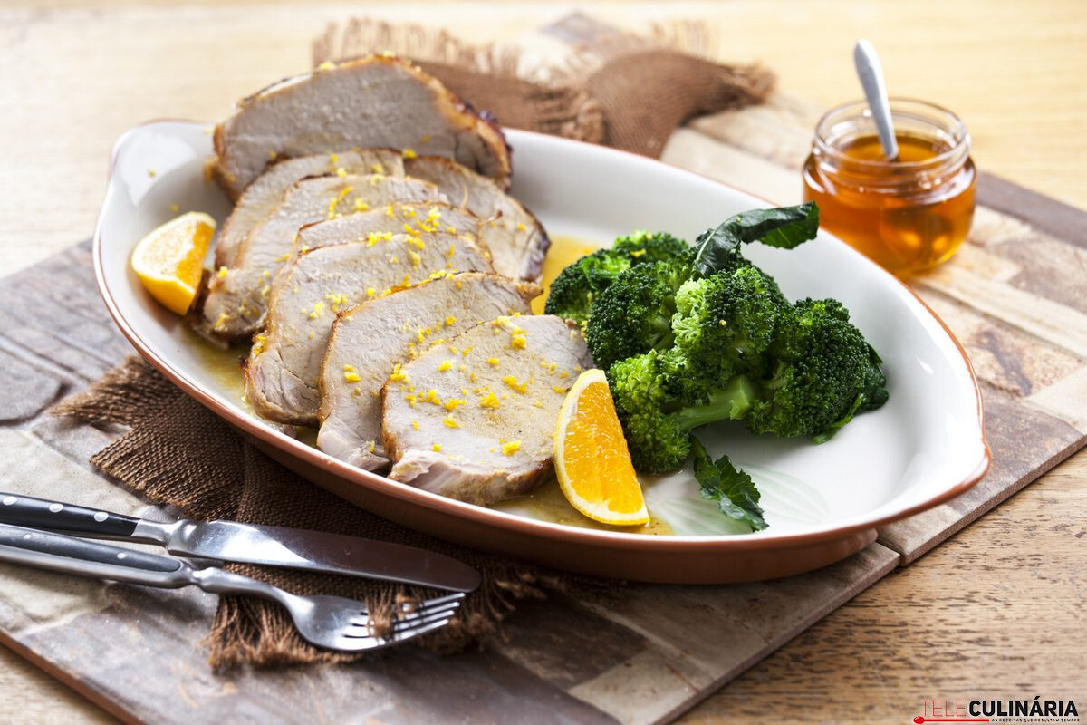 Lombo de porco com mel e laranja